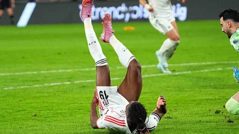 Beşiktaş'ta El Bilal Toure'nin Sağlık Durumu Açıklandı