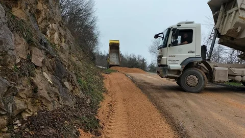 Sarıkaya Köyü'nde Altyapı Çalışmaları Devam Ediyor
