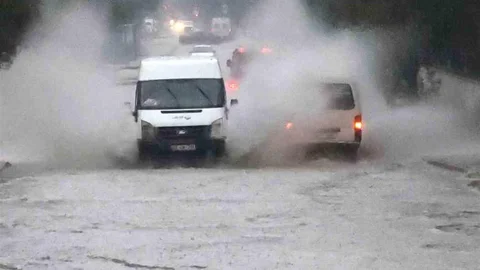 Muğla'da Yağmur ve Fırtına Uyarısı
