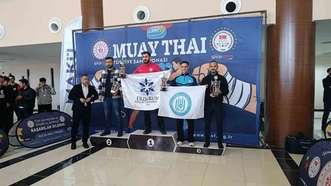 Bitlis Eren Üniversitesi Muay Thai'de Zirvede