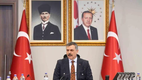 İçişleri Bakanı Çiftçi Toplantı Düzenledi