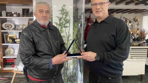 Manisa'da Temizlik İşçisinden Örnek Davranış