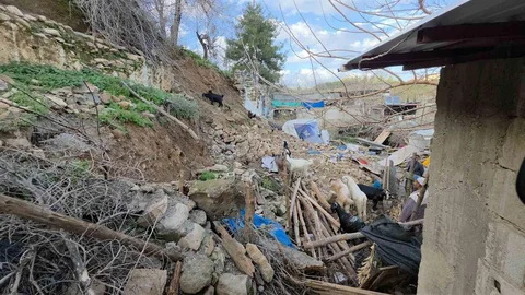 Hatay'da İstinat Duvarı Çöktü