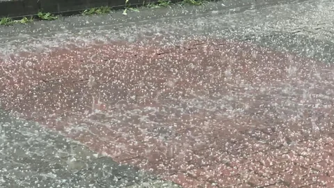 Kağıthane'de Dolu Yağışı Etkili Oldu