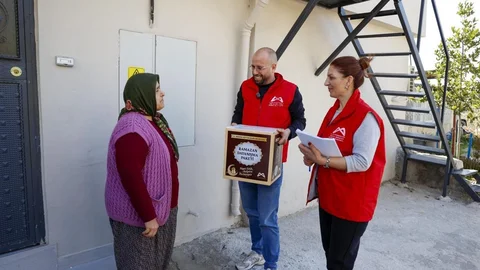 Mersin’de 120 Bin Ramazan Kolisi Dağıtılıyor