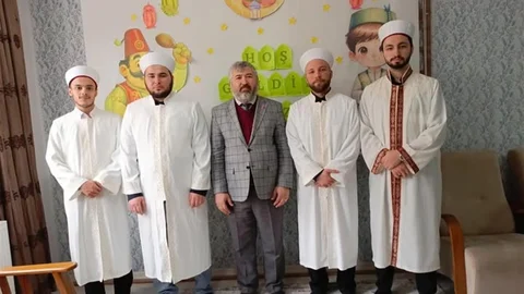 Hisarcık'ta Din Görevlilerine Cübbe Giydirildi