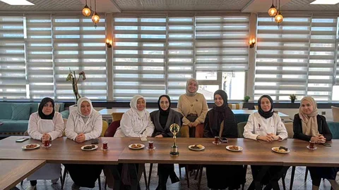 Sultanbeyli Hemdem Kadın Kooperatifi Türkiye Birincisi Oldu