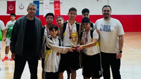 U-16 Erkekler Basketbol Ligi Niğde'de Tamamlandı