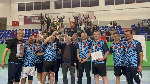 Bayındır'da Voleybol Şenliği Tamamlandı