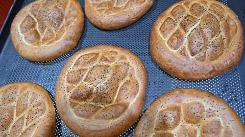 Antalya'da Ramazan Pidesi Satışı Başlıyor