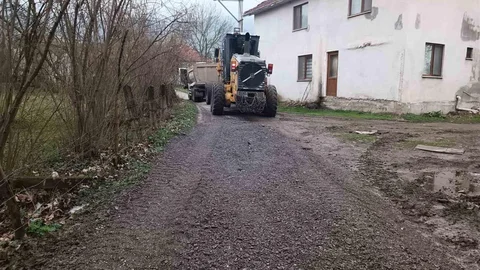 Düzce'de Köy Yollarında Çalışmalar Tamamlandı