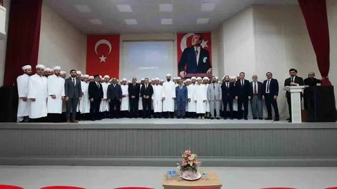 Sinop’ta 70 Din Görevlisine Cübbe Giydirildi