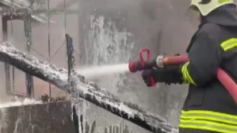 Kahramanmaraş'ta Ahır Yangını Kontrol Altına Alındı