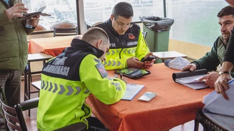 Kuşadası'nda Servis Araçları Denetlendi