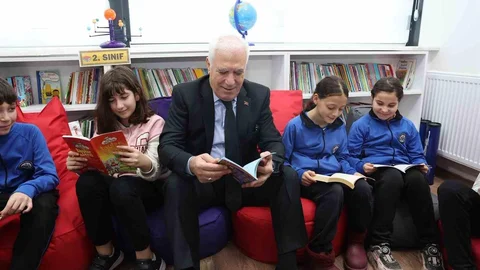 Bursa'da Çocuklara Kütüphane Desteği