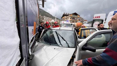 Fethiye'de Trafik Kazası: 1 Ölü, 2 Yaralı