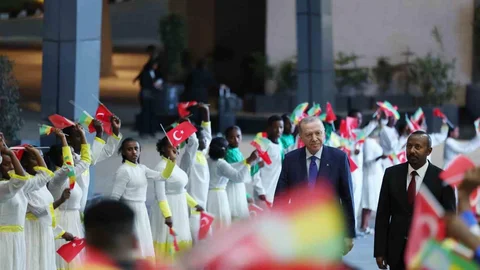 Cumhurbaşkanı Erdoğan'a Çocuklardan İlginç Karşılama