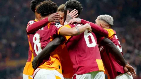 Galatasaray Juventus'u 5-2 ile geçti