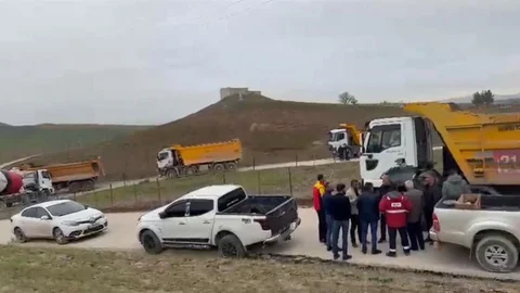 Kurtalan'da Yol Kapama Eylemi