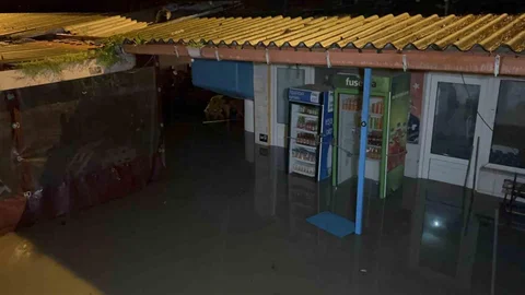 Çanakkale’de Sarıçay Taştı