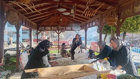 Kütahya'da Dikiş Nakış Sergisi Düzenlendi