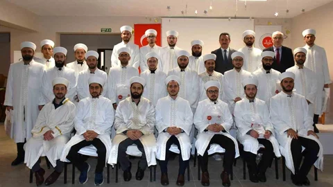 Bilecik'te Din Görevlilerine Cübbe Giydirme Töreni