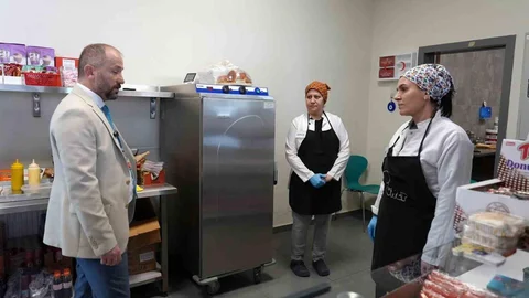 Maltepe'de Okul Kantinlerine Denetim Yapılıyor
