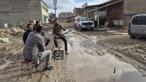 Eskişehir'de Mizahi Balık Avı