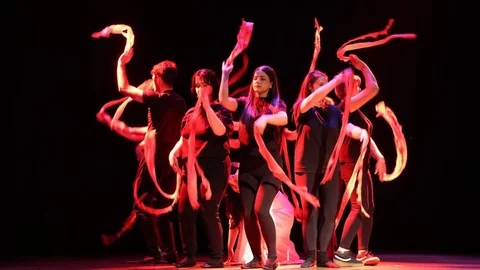 Kocaeli'de Mizahi Tiyatro Gösterisi