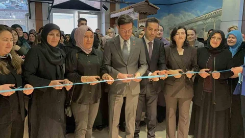 Tokat'ta Çini Sergisi Açıldı