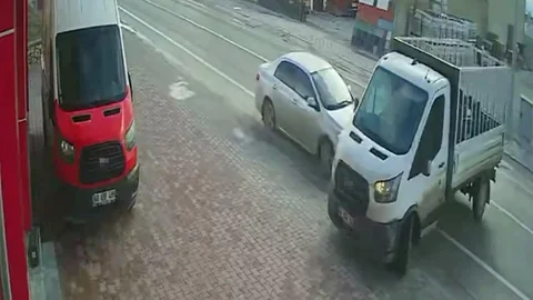 Aksaray'da Kamyonet Kazası