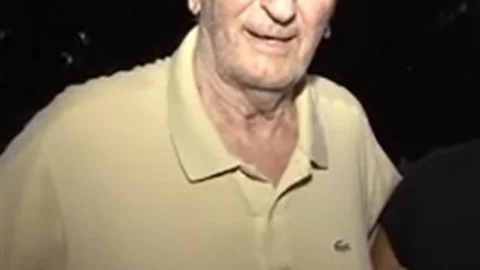Çevik Bir'in Hayatı Gözlerden Uzakta
