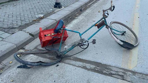Bisikletliye Motosiklet Çarpması Eskişehir'de Yaşandı