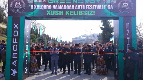 Namangan Otomobil Festivali'ne Yoğun İlgi
