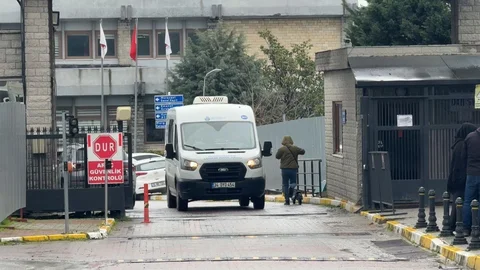 Çocuklarının Gözleri Önünde Öldürülen Kadının Cenazesi Alındı