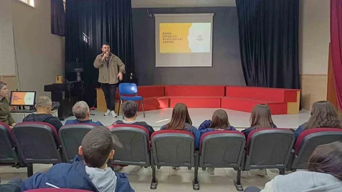 Manisa'da Akran Zorbalığı Semineri