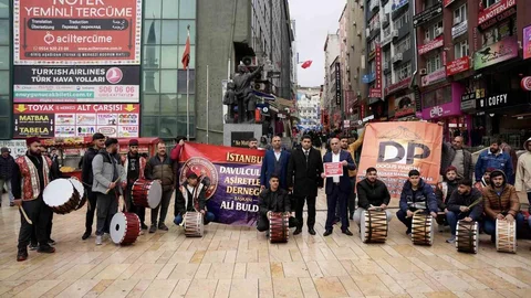 İstanbul'da Davulcular Sessiz Eylem Düzenledi