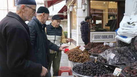 Sakarya'da Hurma Alışverişi Hassasiyeti