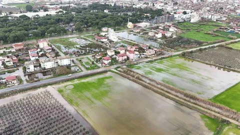 Nazilli'de Mahalleyi Su Bastı