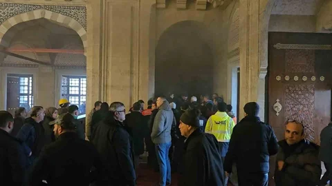 Edirne'de Selimiye Camii'nde Yangın Çıktı
