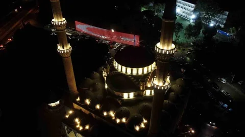 İzmir'de Ramazan Coşkusu Başladı