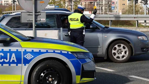 Polonya'da Uyuşturucu Etkisi Altında Polis Tespit Edildi