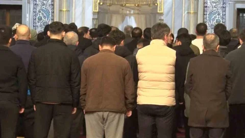 Ankara'da İlk Teravih Namazı Coşkusu