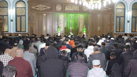 Siirt’te Ramazan’ın İlk Teravih Namazı Kılındı