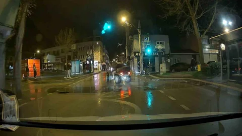 Bursa'da Drift Yapan Gençler Kaza Etti