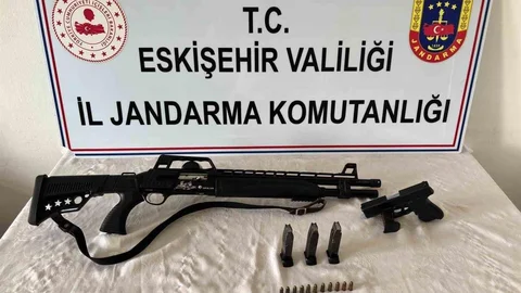 Yasa Dışı Silah Ticareti Operasyonu Eskişehir'de