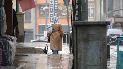 Kilis'te Sağanak Yağış Etkili Oluyor