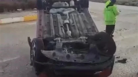 Elazığ’da Takla Atan Araçta Yaralanma Yok