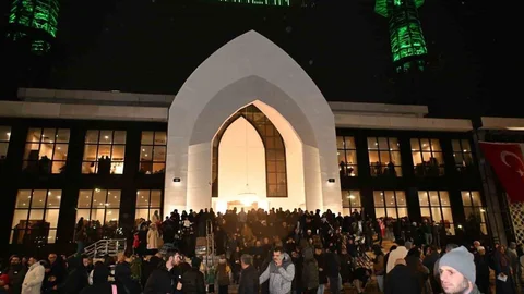 Kocaeli'de Yeni Cami İbadete Açıldı