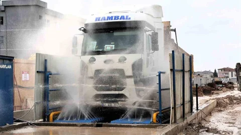 Kocaeli'de Metro Projesi İçin Araçlar Yıkanıyor